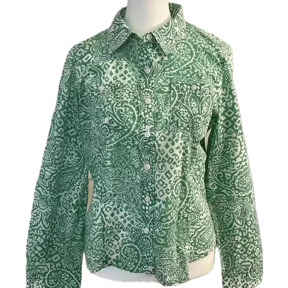 Jones New York Sport Petite Button Up Medium paisley